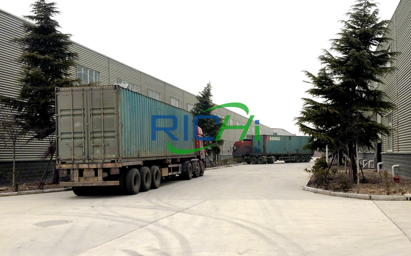 Delivery of feed pellet line equipment