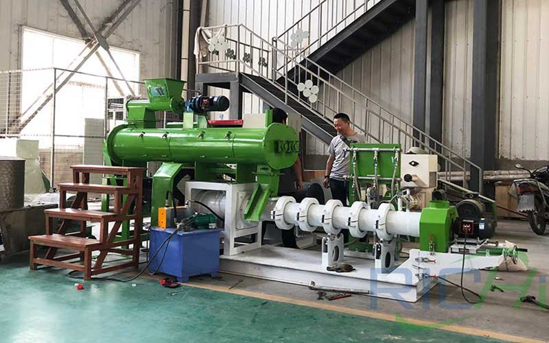 What equipment is needed for the fish feed production line？