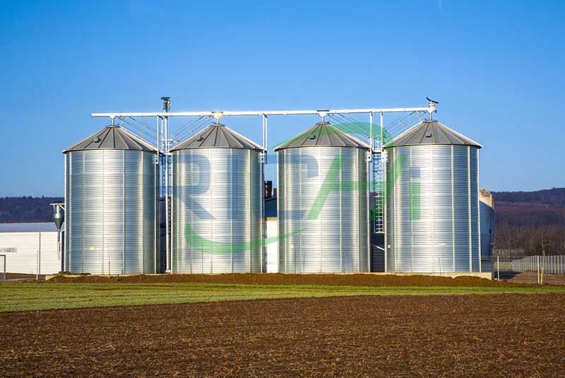 Small capacity feed silo